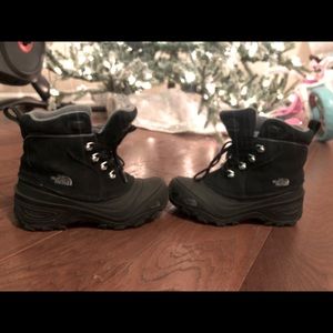Boys NorthFace Boots Size 3